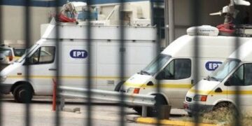 Σεκιουριτάς της ΝΕΡΙΤ μαχαίρωσε το γραμματέα της ΠΟΣΠΕΡΤ έξω από το Ραδιομέγαρο