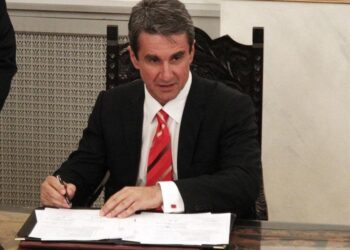 Λοβέρδος: Να ανοίξουν τα σχολεία στις 11 Σεπτεμβρίου