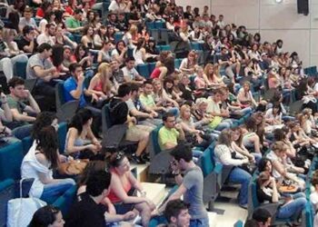 Ε.Ε.: Εργασίες κατώτερων των προσδοκιών για τους νέους Έλληνες