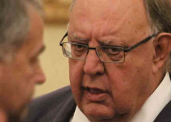 Απίστευτη πρόκληση από τον Πάγκαλο: Υποφέρω, μου έκοψαν τη σύνταξη στα 1.800 ευρώ