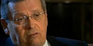 Για έναν νέο αλλιώτικο εμφύλιο προειδοποιεί ο Στέφανος Μάνος