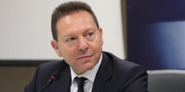 Αντίστροφη μέτρηση για τον ανασχηματισμό – Στο επίκεντρο ο νέος ΥΠΟΙΚ