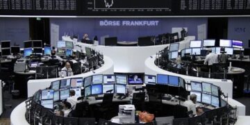 Διευρύνονται οι απώλειες στις ευρωαγορές