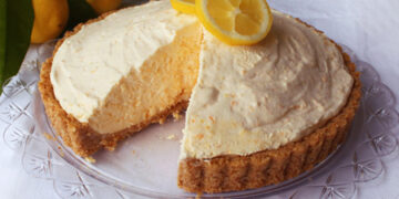 Τάρτα µε σεµιφρέντο λεµόνι