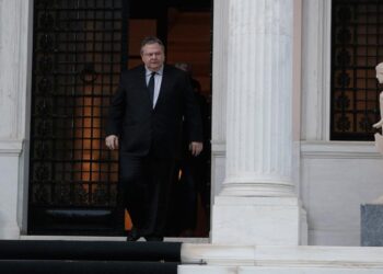 Σύσκεψη στο Μαξίμου για το θέμα της «μικρής» ΔΕΗ