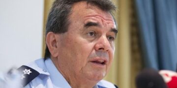 Χ. Φωτόπουλος: Ανεγκέφαλοι και εγκληματικές φυσιογνωμίες στους κόλπους της αστυνομίας