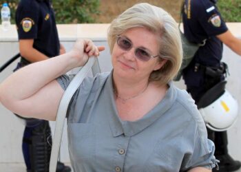 Κατ’ οίκον περιορισμός για Ζαρούλια