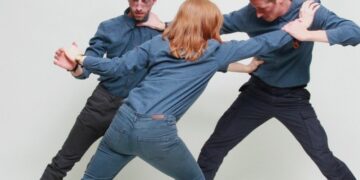 Παράσταση: «Ή σε ποιόν ανήκει ο κόσμος», στην Κατερίνη