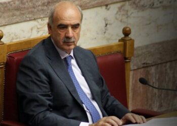 Κίνηση-«ματ» από Μεϊμαράκη για το δημοψήφισμα