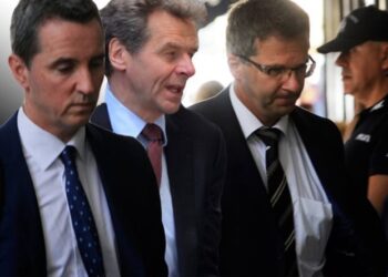 Διαδοχικά ραντεβού των Τροϊκανών για όλα τα ανοιχτά μέτωπα