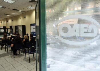 Σάββας Ρομπόλης: Η ανεργία θα μειωθεί μόνο αν αυξηθεί το ΑΕΠ