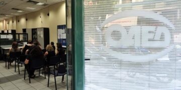 Σάββας Ρομπόλης: Η ανεργία θα μειωθεί μόνο αν αυξηθεί το ΑΕΠ