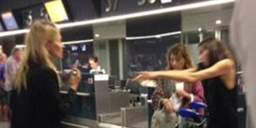 Kate Moss: Και μεθυσμένη και… «λαθρεπιβάτης»