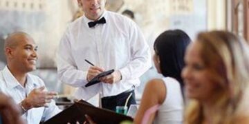 Ποια είναι τα «κόλπα» των εστιατορίων για να ξοδέψουμε παραπάνω χρήματα