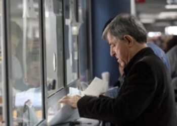 Ρυθμίσεις χρεών «όλα σε ένα» εξετάζει η κυβέρνηση για ιδιώτες και επιχειρήσεις