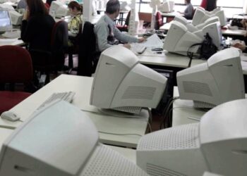 Πώς «εξαφανίστηκαν» 267.095 υπάλληλοι από το Δημόσιο..