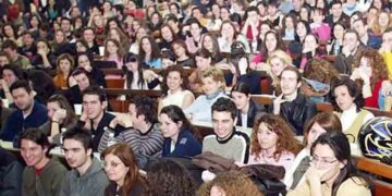 Μετεγγραφές: Στα 9.000 ευρώ το κατά κεφαλήν εισόδημα