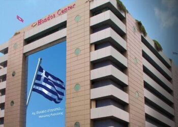 28 ώρες στα κρατητήρια η κόρη του Αλαβάνου, για δύο… δειγματάκια make up!