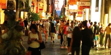 Καταστήματα ανοικτά όλες τις Κυριακές – Ξεσηκωμός εμπόρων