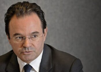 Παραμπομπή Παπακωνσταντίνου στο Ειδικό Δικαστήριο εισηγείται ο εισαγγελέας