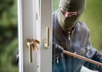 Πώς θα κρατήσετε μακρυά τους διαρρήκτες