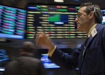 Οι αγορές υποδέχονται την Ελλάδα στην δεύτερη έξοδό της για δανεισμό