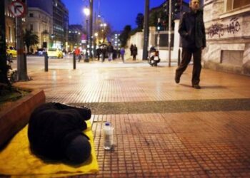 Η φτώχεια έχει ριζώσει στην Ελλάδα: Ζουν στο όριο 3.795.100 πολίτες