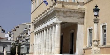 Διαφορετικές προσεγγίσεις για το δημοψήφισμα