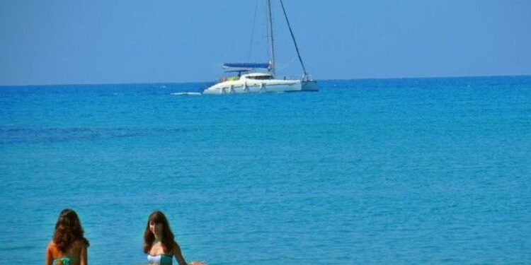 ΚΕΝΤΡΟ ΠΡΟΣΤΑΣΙΑΣ ΚΑΤΑΝΑΛΩΤΩΝ ΔΥΤ. ΜΑΚΕΔΟΝΙΑΣ (ΚΕΠΚΑ): Διακοπές και Διαμονή