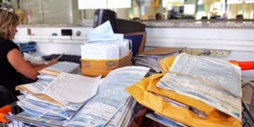 Ρεκόρ υποβολής Ε1 με 270.000 την τελευταία ημέρα – «Φωτιά» τα εκκαθαριστικά: Μέσος φόρος 1.433 ευρώ σε όποιον υπέβαλε δήλωση