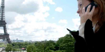 Στο μισό μειώνεται το κόστος χρήσης κινητού στο εξωτερικό -Πόσο θα κοστίζουν από σήμερα κλήσεις, sms και Ιντερνετ [λίστα]