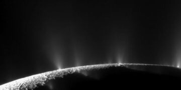 NASA: Μάλλον βρήκαμε νερό στον Κρόνο