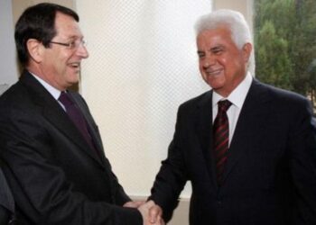 Απόρρητο έγγραφο από τις συνομιλίες στο Κυπριακό: Χάσμα για εποίκους, περιουσιακό, εξουσίες και φυσικούς πόρους