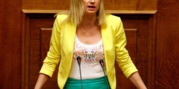 ΟΜΙΛΙΑ ΤΗΣ ΡΑΧΗΛ ΜΑΚΡΗ ΣΤΟ Ν/Σ ΓΙΑ ΤΗ “ΜΙΚΡΗ ΔΕΗ”:  Θα μάς βρείτε απέναντι σας