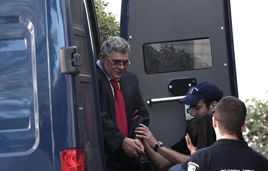 Επιστρέφουν στη φυλακή οι τρεις της Χ.Α. – Ελεύθεροι για τις συμπληρωματικές κατηγορίες