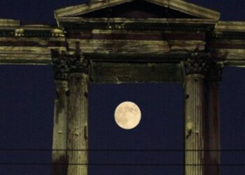 Στις 10 Αυγούστου η μαγική πανσέληνος του καλοκαιριού -Ολες οι εκδηλώσεις σε αρχαιολογικούς χώρους της Ελλάδας