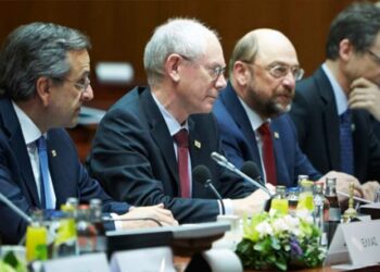 Στις Βρυξέλλες για τη σύνοδο κορυφής ο Σαμαράς