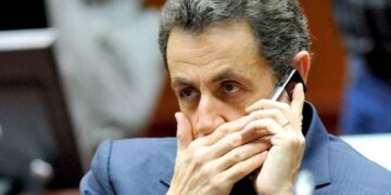 Σάλος στη Γαλλία: Υπό κράτηση ο Νικολά Σαρκοζί για διαφθορά