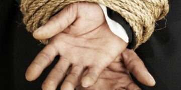 Κύπρος: Πολυεκατομμυριούχος με… τρύπιες κάλτσες – Η απάτη 76χρονου Καναδού