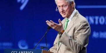 Μπιλ Κλίντον: Μπορούσα να σκοτώσω τον Οσάμα μπιν Λάντεν πριν την 11η Σεπτεμβρίου. Δεν το έκανα γιατί θα ήμουν σαν εκείνον