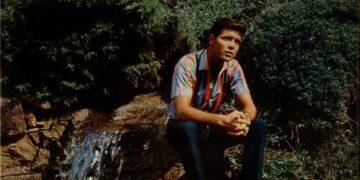 Οι Μουσικές Επιλογές του e-ptolemeos.gr, Cliff Richard – Dicitencello Vuie