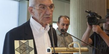 Με το αστέρι του Δαυίδ ο Μπουτάρης στην ορκωμοσία του