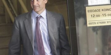 Μητσοτάκης: Οι απολύσεις που έχουν προγραμματιστεί θα γίνουν