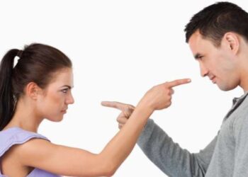 10 προειδοποιητικά σημάδια ότι η σχέση σας οδηγεί σε κατάθλιψη