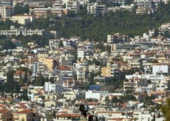 Κάνουν πίσω για τον ΕΝΦΙΑ: Μειώνουν το φόρο -Σε έξι δόσεις η εξόφληση