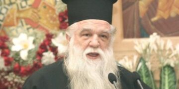 Αμβρόσιος: Αγανακτώ με τις τιμές των μοναχών του Αγιου Όρους προς τον άθεο Τσίπρα