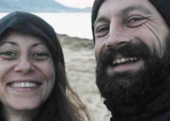 Ενα ζευγάρι που το λένε ευτυχία -Οι δυο ερωτευμένοι που «μετανάστευσαν» στη Γαύδο και συγκινούν πάντα το διαδίκτυο [εικόνες]