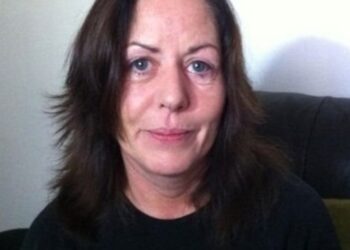 Απίστευτο: Μια άνεργη Ιρλανδή κέρδισε 27 εκατ. λίρες στο λαχείο και τα μοίρασε στον κόσμο!