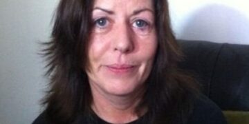 Απίστευτο: Μια άνεργη Ιρλανδή κέρδισε 27 εκατ. λίρες στο λαχείο και τα μοίρασε στον κόσμο!