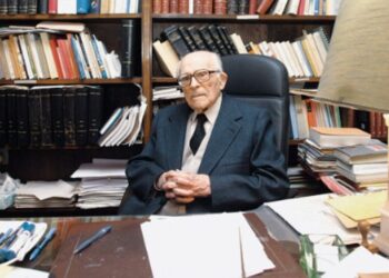 Πέθανε σε ηλικία 108 ετών ο σπουδαίος φιλόλογος και καθηγητής, Εμμανουήλ Κριαράς